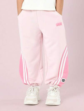 تيشيرتات بناتي SUMWON بدلة رياضية نيويورك للأطفال متناسقة قمصان وبنطلون تريننج ملابس تدريب صيفية وربيعية مكونة من قطعتين