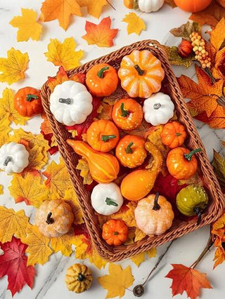 50 قطعة - kürbisse kunstfürkürbisse, herbsternte falsche kürbisset für hausdekoration, herbstkürbisdekoration set, mini künstliche kürbis ahornblätter eicheln dekorationen für zuhause, hochzeit, herbst middlep iece deko, halloween, erntedankfest,...