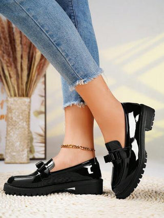 أحذية نسائية ذات كعب سميك،أحذية سوداء مزينة بفيونكة، أحذية مطاطية كلاسيكية وعملية من الجلد اللامع، أحذية نسائية سهلة الارتداء صغيرة الحجم