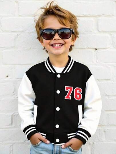 جاكيت طيات بيسبول للأولاد الصغار، من قماش ناعم، مزينة بلصقات أرقام على الصدر، كاجوال وأنيقة، مناسبة للخروجات والمدرسة، في فصلي الربيع والخريف