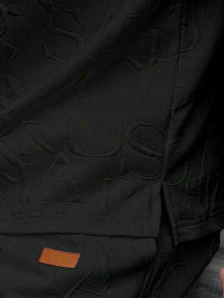 Manfinity CasualCool قميص تي شيرت رجالي كاجوال برقبة مستديرة ، بتصميم إنستقرام بسيط وأنيق ، نسيج مُقَصَّبَ به نقش بأحرف إنجليزية ، لون أسود