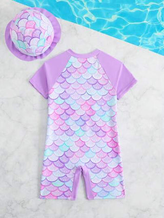 بدلة سباحة للفتاة الصغيرة بياقة رقعة، مطبوعة بنمط الحورية، مع كشكشة وسحاب