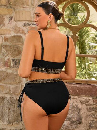 SHEIN Swim Curve مجموعة ملابس سباحة للمرأة البدينة من ملابس علوية مزين بحواف مرقشة وأسفل بتصميم مثلث مع ساق عادية، كاجوال للشاطئ والعطلات الصيفية