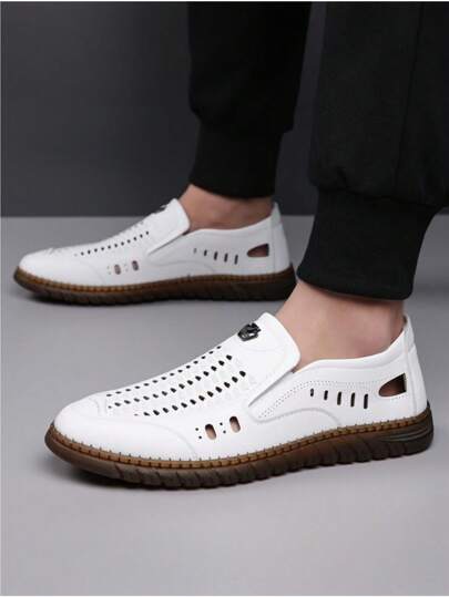 أحذية كاجوال رجالية للصيف متوفّرة للإرتداء السهل، مصنوعة من أعلى مُنفذ هوائياً مع نعل مُضاد للانزلاق وماصّ للصدمات، فتحة جانبية مرنة، مناسبة للتنقل في المدينة والنزهات في الهواء الطلق