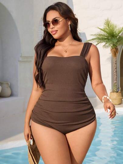 SHEIN Swim Curve بدلة سباحة قطعة واحدة، مناسبة للمقاسات الكبيرة، صلبة اللون من نسيج مرن مقصوص بطريقة محكمة، ذات رقبة عالية, أناقة الأسلوب