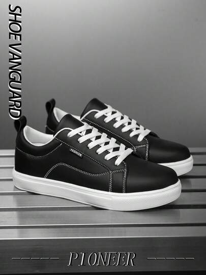 أحذية رياضية كاجوال للرجال بتصميم كلاسيكي عصري، لون أحادي مع طباعة حرفية، ذات ربطة خفيفة وكعب منخفض، مناسبة للأنشطة اليومية والرياضية بطابع بسيط، مناسبة لجميع المواسم