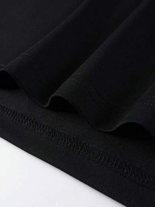 Manfinity Homme قميص بولو رجالي كاجوال بياقة مخططة وأزرار على الوسط، بولو رجالي أسود