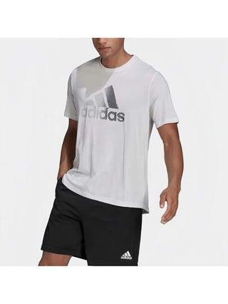 Adidas تيشيرت رياضي قصير الأكمام للرجال للركض واللياقة البدنية ذو رقبة دائرية مزين بشعار D2M