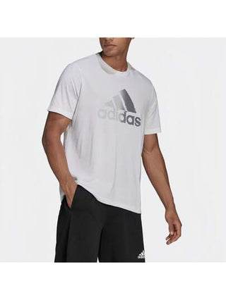 Adidas تيشيرت رياضي قصير الأكمام للرجال للركض واللياقة البدنية ذو رقبة دائرية مزين بشعار D2M