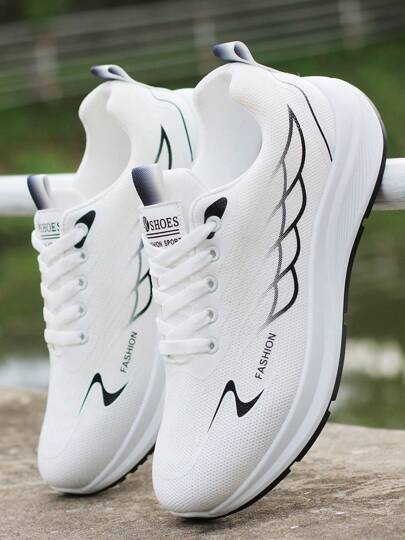 أحذية رياضية صيفية تنفس للرجال، موديل جديد 2025، باللونين الأبيض والأسود، من قماش الشبكة، خفيفة الوزن، مانعة الانزلاق، أحذية جري كاجوال، عصرية ومتعددة الاستخدامات