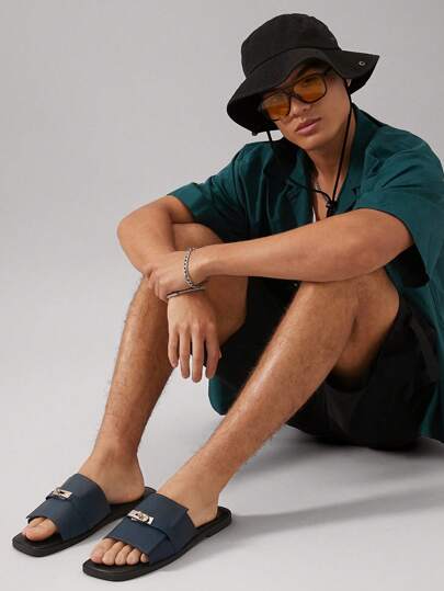 SHUZIA صندل للرجال مصنوع من جلد البولي يوريثان مدعم بإبزيم معدني ، مريح للارتداء