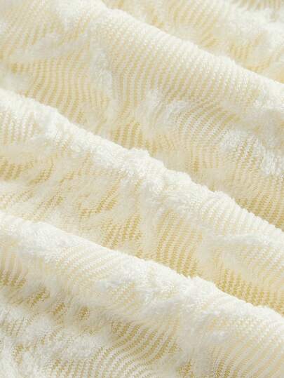 X Belle Mariano MOD فستان ميني قصير بجيب مكشكش أسفل الكتف ونسيج ملمسي