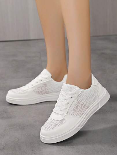 أحذية رياضية كاجوال قليلة الارتفاع للنساء، أحذية بيضاء مسطحة عصرية متعددة الاستخدامات، أحذية كانفاس خفيفة الوزن للرياضة والترفيه والتصميم البسيط