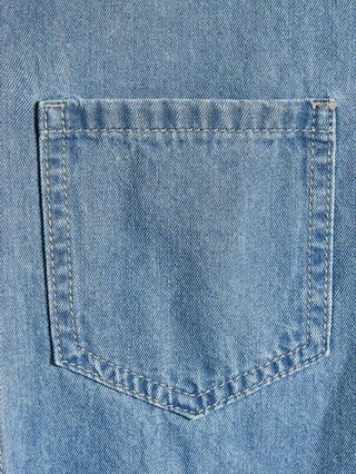 AXEPEAK قميص دنيم قطن جيب مرقع بدون تي شيرت للرجال