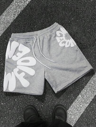 Manfinity LEGND شورت كاجوال للرجال مطبوع عليه حرف، بسحاب للصيف