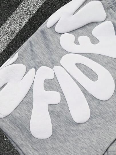 Manfinity LEGND شورت كاجوال للرجال مطبوع عليه حرف، بسحاب للصيف