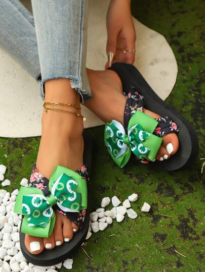 النساء كعب منصة مريحة مزهرة ذات لون متباين وشريط متقاطع