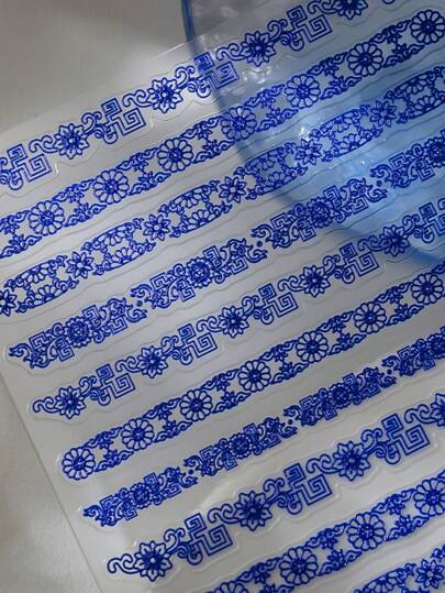 1 قطعة من ملصقات فن الأظافر بطبعة شعار صيني بارزة 5D، أحدث إصدار أزرق وأبيض، فخاري، ملصقات لاصقة DIY لزخرفة الأظافر والتزيين