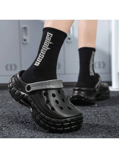 صنادل رجالي مثقبة للصيف، شرائح شاطئ ذات بطانة سميكة، قاع إطارات مزدوج ، نعل سميك، مقاس كبير