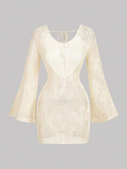 SHEIN MOD غطاء البحر بلبسة مفتوحة الظهر بشكل زهري مرقط ذو أكمام جرس وياقة مستديرة