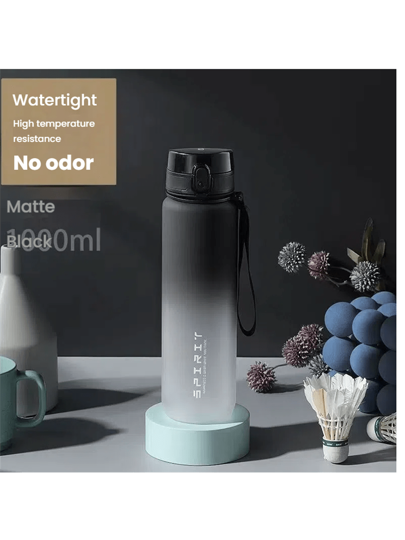 1 قطعة زجاجة مياه رياضية كاجوال خارجية سعة 750/1000 مل، عدم تسرب، غطاء قابل للطي بفتح لمس واحد، محمولة، مصنوعة من مادة البولي كربونات، مناسبة لعشاق اللياقة البدنية والهواة الخارجيون - رائعة للجيم والمدرسة والدراجات والتنزه والسفر - هدية عيد الحب واليوم ال