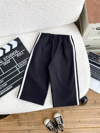 SHEIN بناطيل رياضية واسعة السراويل ذات طراز متنوع وملائم للاستخدام اليومي الكاجوال ، للأطفال الصغار الفتيات والأولاد، مناسبة للارتداء في الأماكن الداخلية والخارجية ،الاستخدام اليومي، الرياضة ،اللعب ،الحفلات ،التصوير الفوتوغرافي ،العطلات ،موسم الربيع والصي