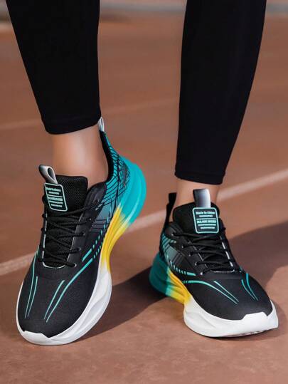 بسنارات رجالية مريحة - تصميم متداخل أزياء ملون، مزودة بنعل هوائي، خفيفة الوزن قصيرة القامة بنظام ربط بأربطة، مناسبة للارتداء اليومي والرياضي، ذات نمط شرائط زرقاء وسوداء، مريحة للارتداء في كافة الفصول