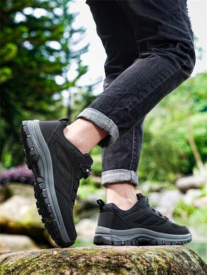 أحذية رياضية كاجوال للرجال - خفيفة الوزن ، منفذة للهواء ، أحذية رياضية مع إغلاق مشبك ، مناسبة للتنزه والأنشطة الخارجية ، أحذية رياضية كاجوال بتصميم بسيط مع نعل داخلي من مادة الإيفا