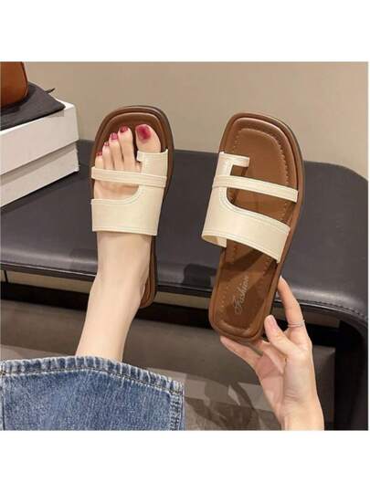 زوج من صنادل النعال المبطنة النسائية لفصل الصيف، بتصميم أنيق وبسيط سهل التنسيق، خفيفة الوزن، قابلة للتنفس وبلا رائحة، صنادل نسائية ذات قاع مسطح