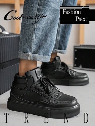 أحذية رياضية رجالية عالية الكاحل من الجلد الأسود ذات تصميم كلاسيكي وقطع جلدية مقاومة للماء، بطراز رجعي مناسب لجميع المواسم، وحذاء كاجوال راحة مع رباط للتزلج