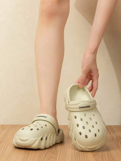 صنادل رجالية كاجوال أحادية اللون مثقبة، أنيقة رياضية، مناسبة للعطلات والشاطئ والكاجوال والخارجي والتنقل، مصنوعة من مادة إي في إيه المتنفسة بثقوب، مناسبة للربيع والصيف