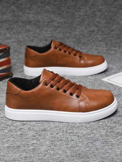 أحذية رياضية عادية للرجال للتزلج مضادة للانزلاق، أحذية عودة للمدرسة للطلاب، أحذية السكيت، باللون البني ذات تصميم متنوع مناسبة لجميع المواسم