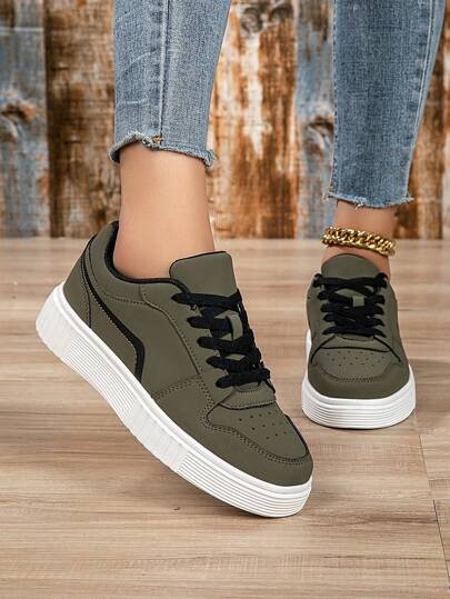 أحذية رياضية كاجوال نسائية مع نسيج الدانتيل، خفيفة الوزن ومريحة، مع تصميم ألوان مبهم، أحذية تزلج مريحة