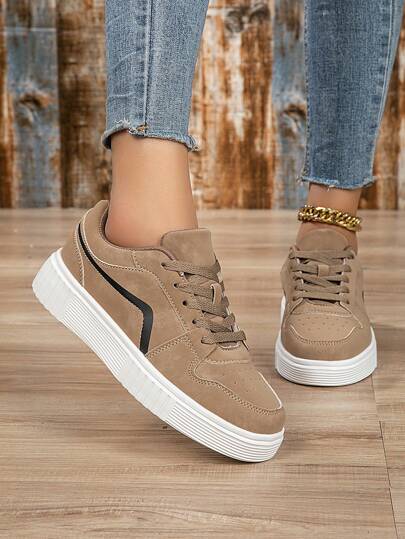 أحذية رياضية برباط كاجوال للسيدات ، قصيرة العنق ، مخططة ، تنفس ، خفيفة الوزن ومريحة للتزلج