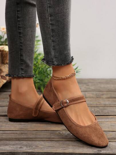 أحذية رياضية باليه بدون كعب، أحذية ماري جين ذات أصابع مربعة من المخمل، أحذية نسائية جديدة لربيع 2025