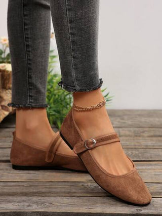 أحذية رياضية باليه بدون كعب، أحذية ماري جين ذات أصابع مربعة من المخمل، أحذية نسائية جديدة لربيع 2025