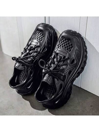 صنادل شاطئية متعددة الاستخدامات للرجال، موديل صيف 2025 جديد، غير انزلاقية وذات قاع ناعم للارتداء الخارجي، تصميم منفذ للتهوية