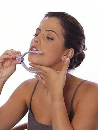 قطعة واحدة من أداة إزالة الشعر اليدوية من الوجه، مناسبة لإزالة شعر الوجه للنساء، إزالة الشعر بدون ألم - مثالية للخدود والحواجب والمناطق الأخرى، أداة تجميل محمولة DIY للنساء، غير مقاومة للماء، نسبة حساسية منخفضة، لاستخدام الوجه