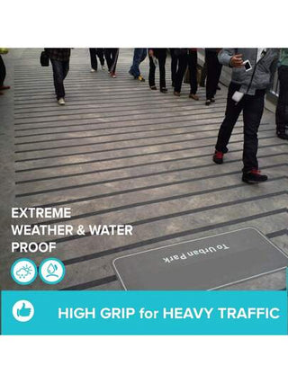 لفة واحدة من شريط السلامة المانع للانزلاق عالي الجودة، شريط ناعم أسود لمرحلة السلالم، مقاوم للماء وللتآكل ل-لاستخدام الداخلي والخارجي، مناسب لكبار السن والأطفال والحيوانات الأليفة، قوي الالتصاق وتوفر الحماية لعتبات السلالم والأرضيات والقوارب، مصنوع من ماد