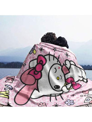 Sanrio قطعة واحدة بطبعة كرتون سانريو سويت ميلودي بطانية من الفلانيل - بتصميم حديث، قابلة للغسل في الغسالة، مقاومة للبقع، ناعمة ودافئة، مناسبة لجميع الفصول، للأريكة والسرير والمكتب والسفر، بطانية هدية متعددة الاستخدامات