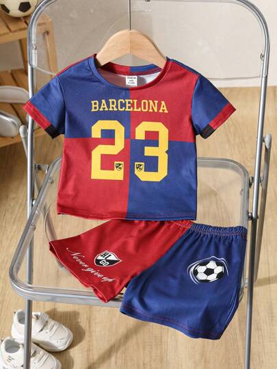 SHEIN طقم للأطفال الرضع البنين، يتكون من 2 قطعة قمصان بأكمام قصيرة مزخرفة برسومات وخطوط، وشورت ذو خصر مطاطي، ملابس رياضية صيفية لطيفة