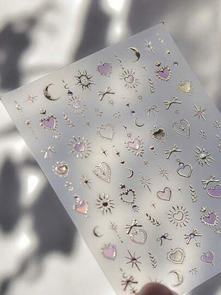 قطعة واحدة من ملصقات فن الأظافر الذهبية منقوشة بقلب وردي ، ملصقات أظافر أورورا ذات تأثير هولوغرافي للتزيين ، مجوهرات الماس واللزق الذاتي 5D ، إكسسوارات أظافر للنساء، فن الأظافر الجمالي