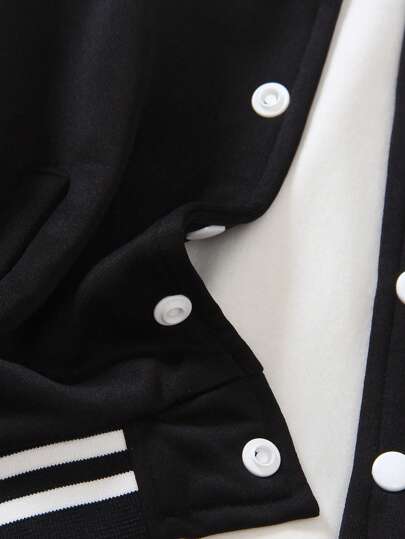 SHEIN جاكيت بيسبول أحادي الصدر ذو طباعة حرف وشريطية، طويل الأكمام، للأولاد الصغار