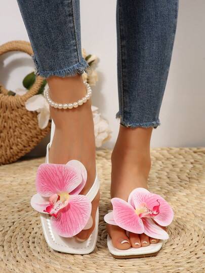 صندل شاطئ مسطح مزين بزهور، صنادل سبور وكاجوال مقاسات كبيرة للسيدات مع رباط أمام الأصابع