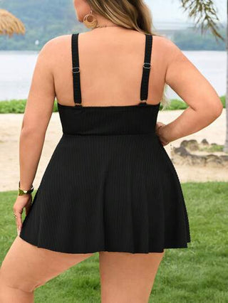 SHEIN CURVE+ بيكيني قطعتين من المايه ذي الخطوط البارزة المثالية للمرأة ذات الحجم الكبير، مجموعة بيكيني أشرطة عنق مناسبة للعطلات