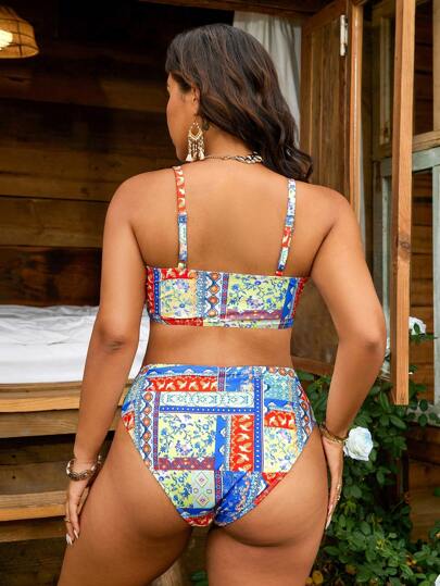 SHEIN Swim Curve مجموعة بكيني قطعتين مطبوع عليها زهور مناسبة للمرأة ذات الحجم الكبير، مناسبة للشاطئ والحمام