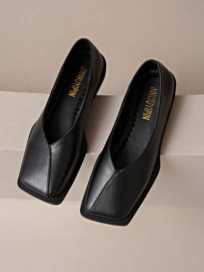 أحذية نسائية مسطحة 2025، أحذية راقية للسيدات بتصميم فاخر وإبزيم ، أحذية شباشب مفتوحة بأصابع حادة أحذية كاجوال نسائية