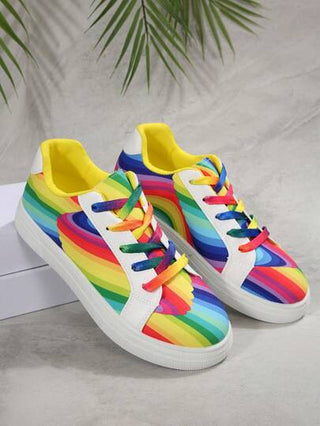 حذاء رياضة رباط للسيدات من نوع لو توب متعدد الألوان ولون خفيف وكاجوال موديل 2025 للأحجام الكبيرة