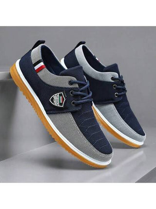 أحذية رياضية كانفاس قصيرة السطح بنمط عصري رياضي غير رسمي جديد للرجال 2025