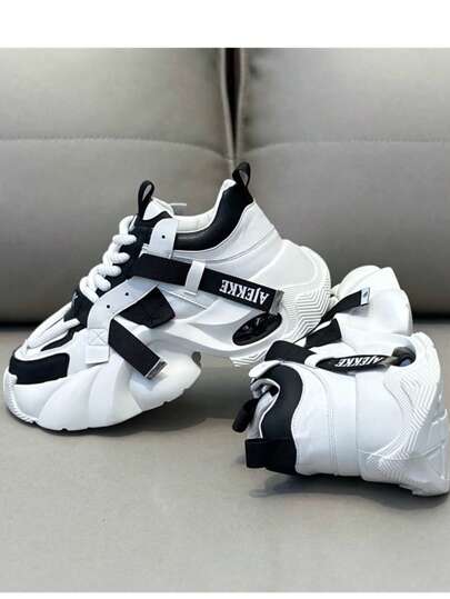 أحذية رياضية شبابية بنعل سميك وطباعة موضة ، أحذية رياضية مريحة للاستخدام اليومي ، أحذية رسمية بطراز بانك عصري سهلة الارتداء ، أحذية كاجوال متنفسة ومزينة بشبك ذات تصميم عملي